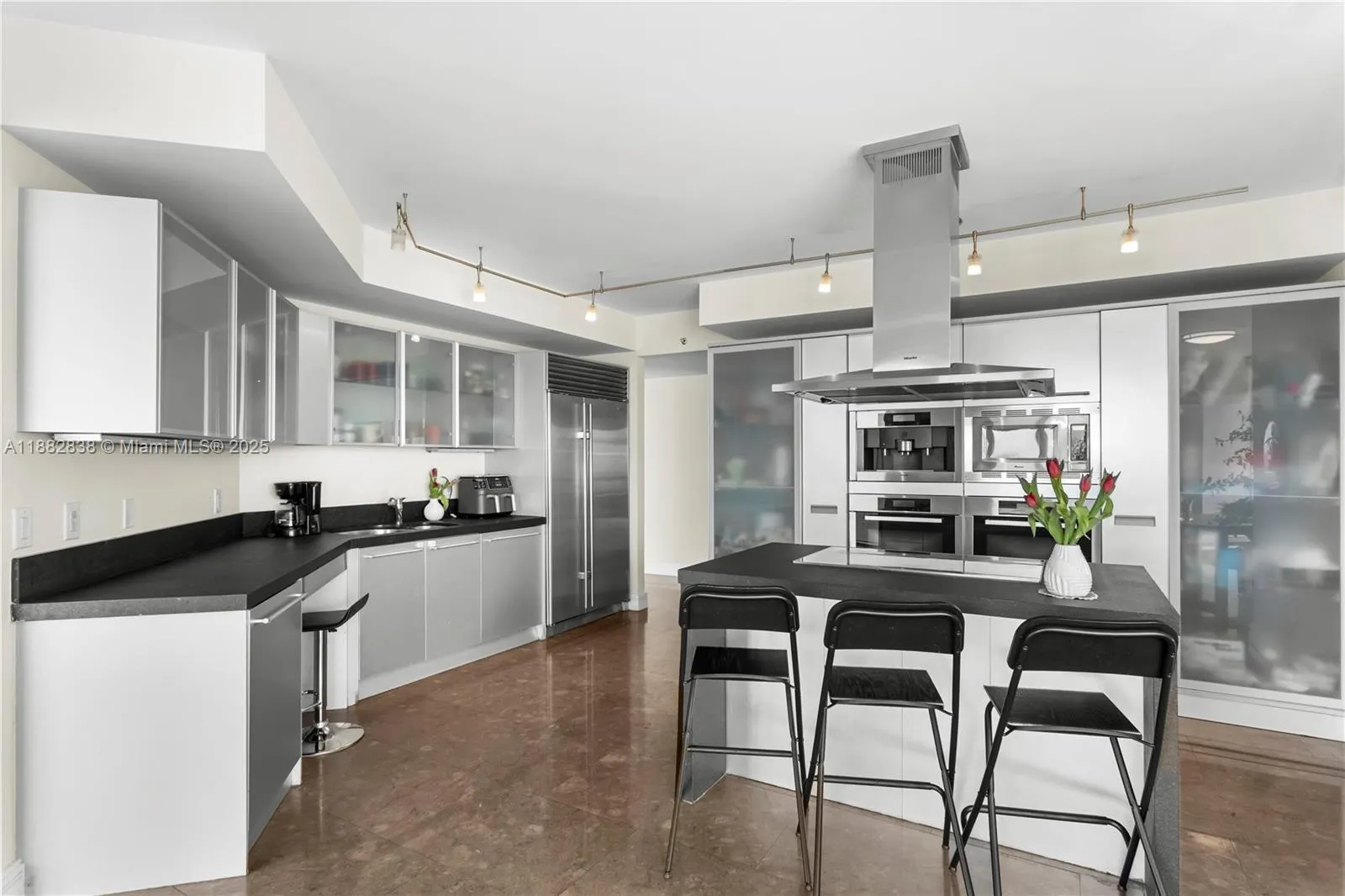 18201 Collins Ave, #5301