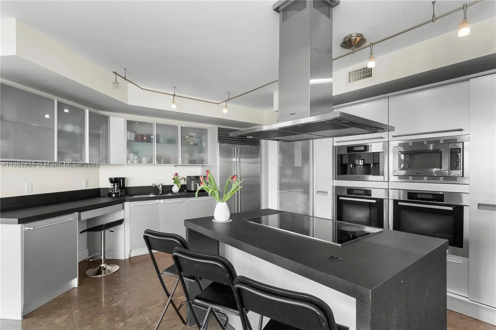18201 Collins Ave, #5301