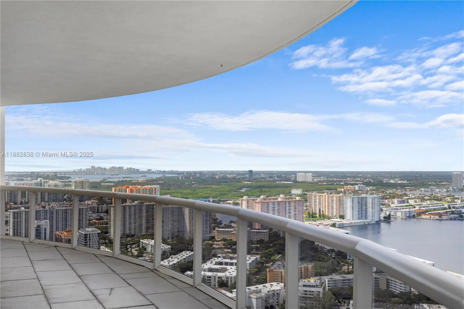 18201 Collins Ave, #5301