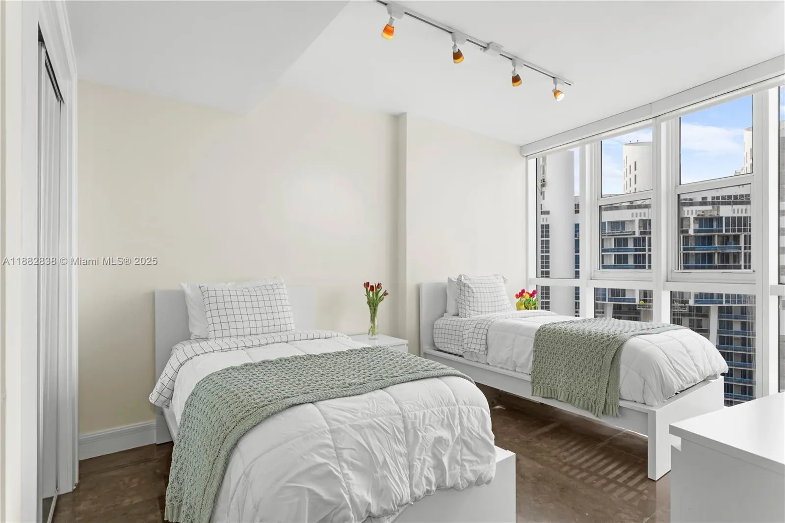 18201 Collins Ave, #5301