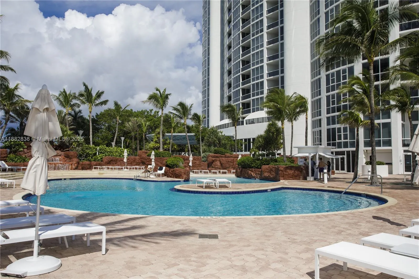 18201 Collins Ave, #5301