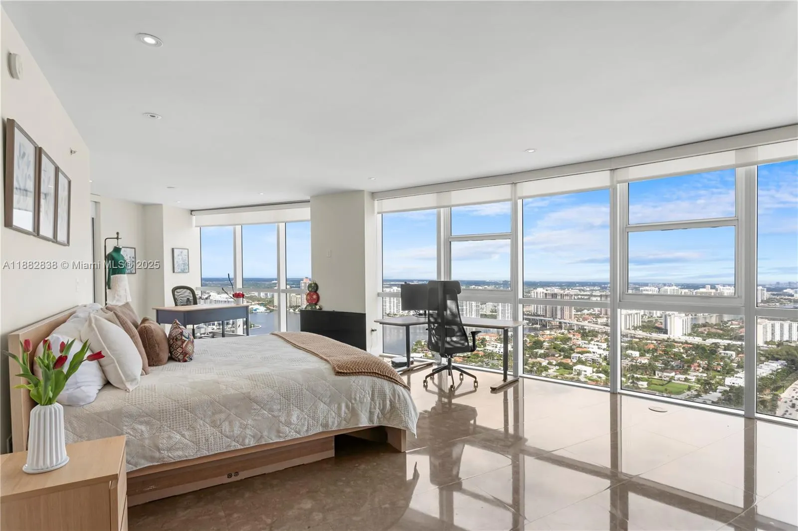 18201 Collins Ave, #5301