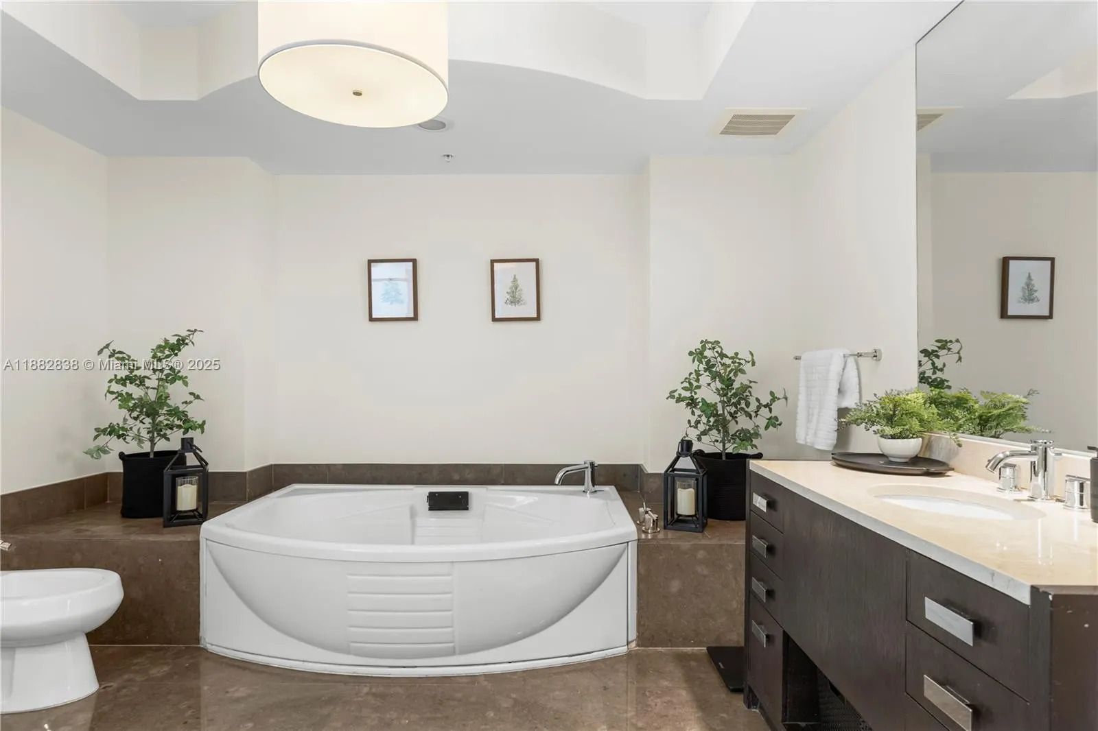18201 Collins Ave, #5301