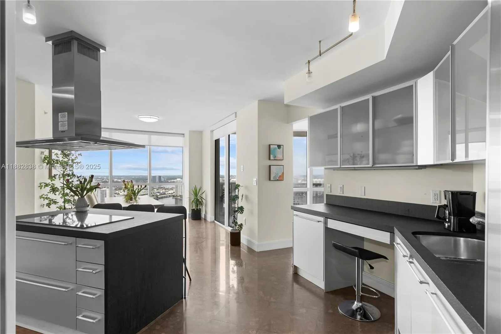 18201 Collins Ave, #5301