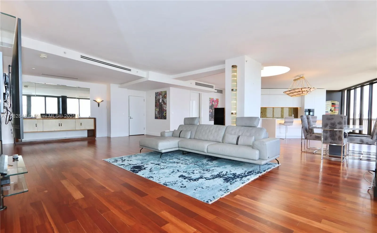 1000 Island Blvd, #PH2