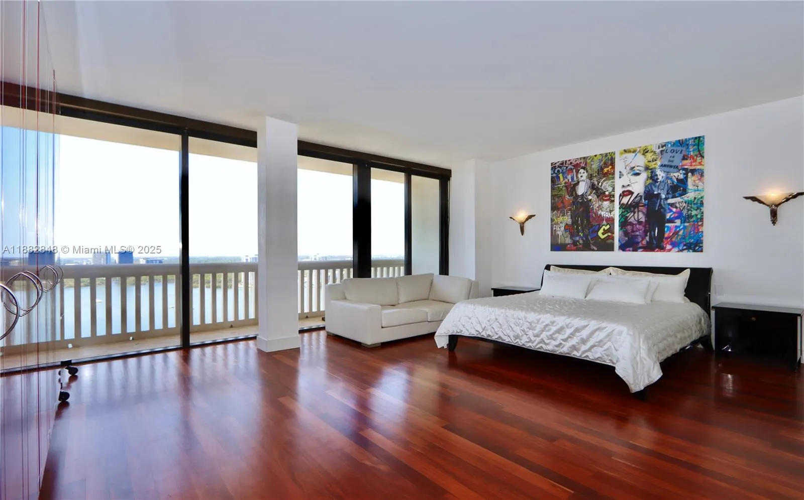 1000 Island Blvd, #PH2