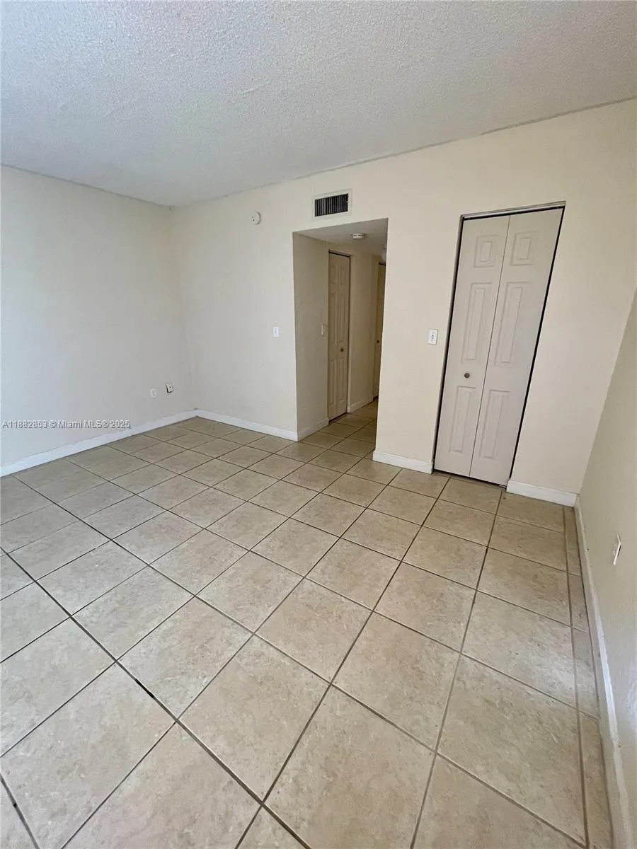 10900 SW 104th St, #308