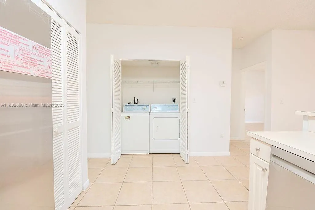 8117 NW 199th Ter