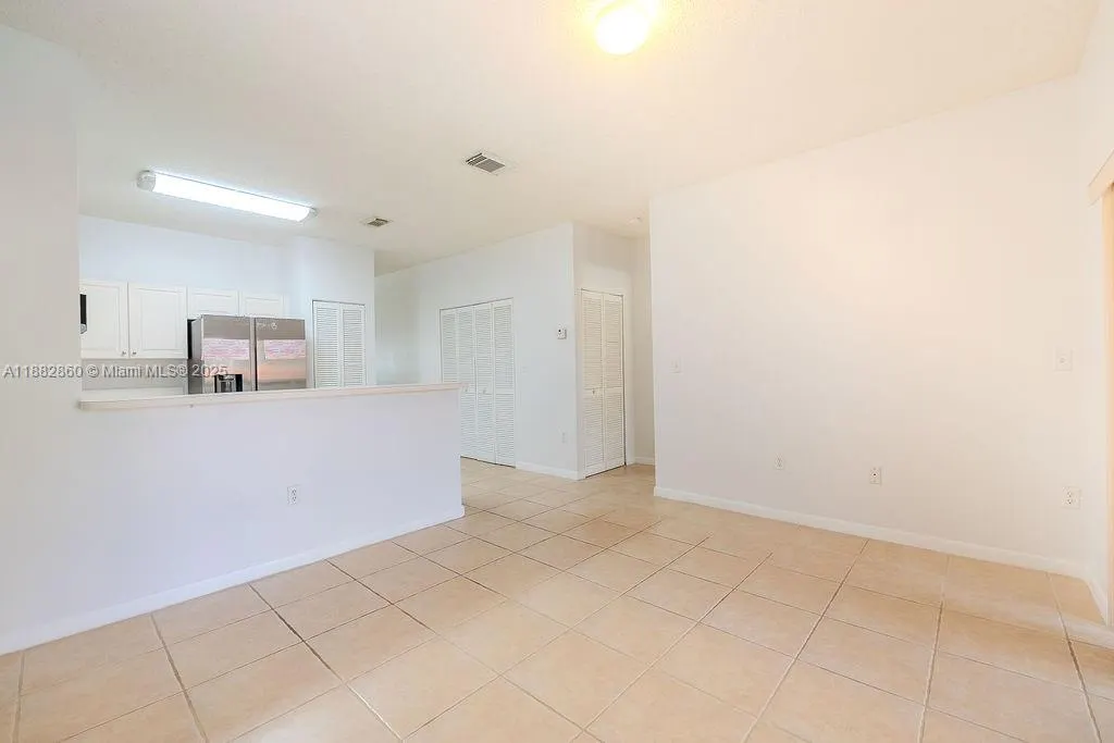 8117 NW 199th Ter