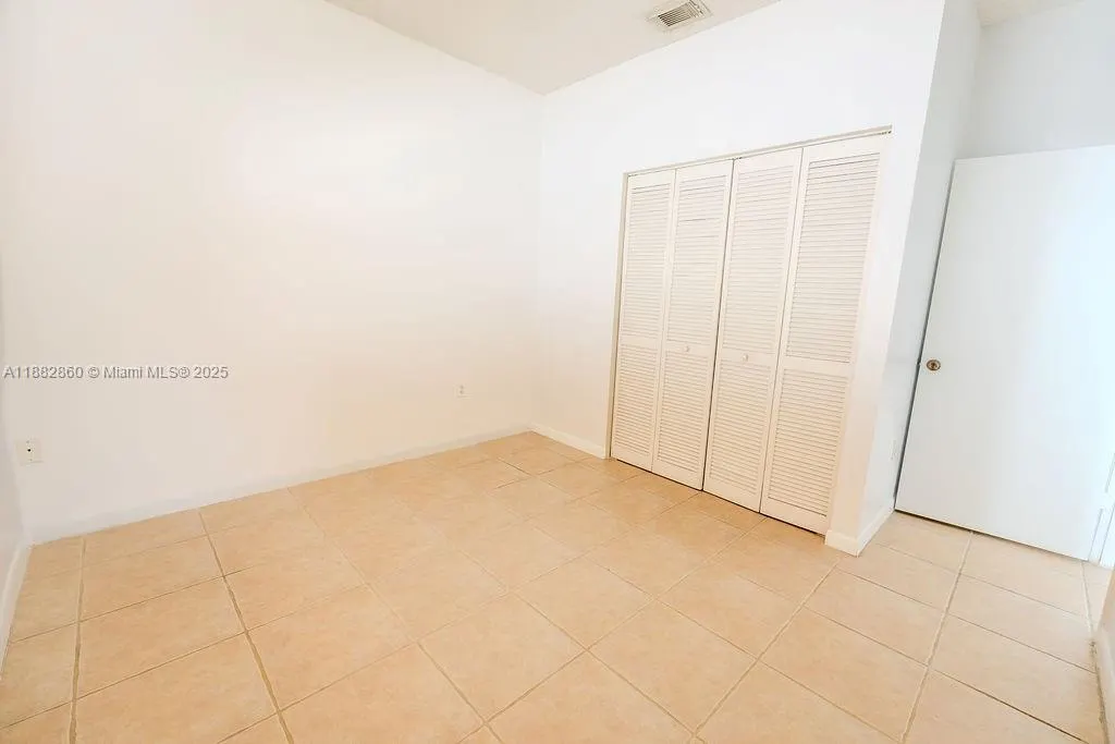 8117 NW 199th Ter
