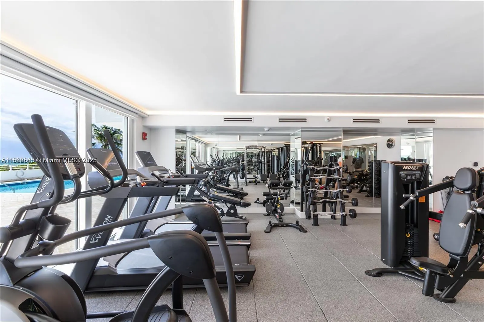 345 Ocean Dr, #408