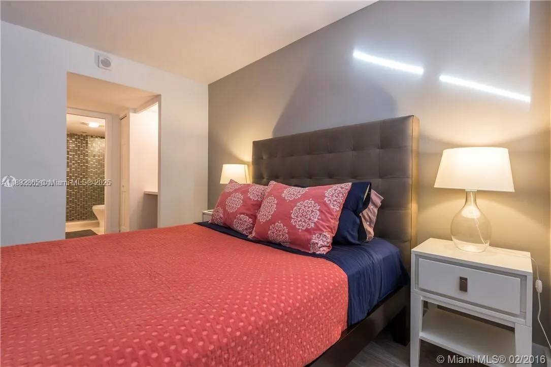 345 Ocean Dr, #408