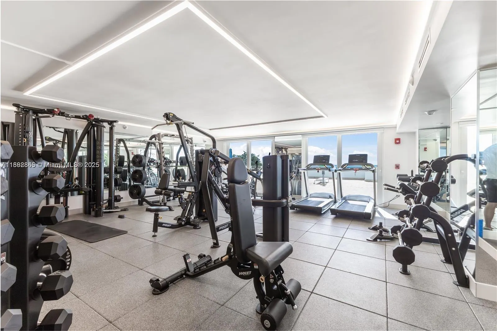345 Ocean Dr, #408