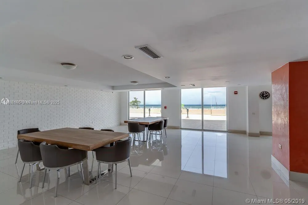 345 Ocean Dr, #408