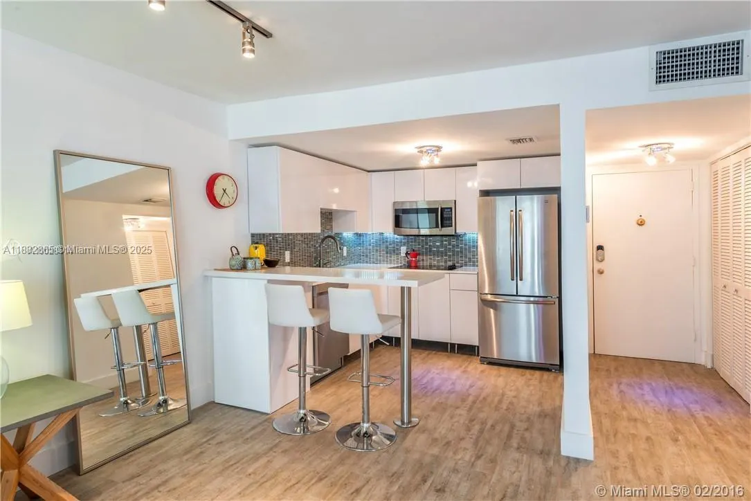 345 Ocean Dr, #408