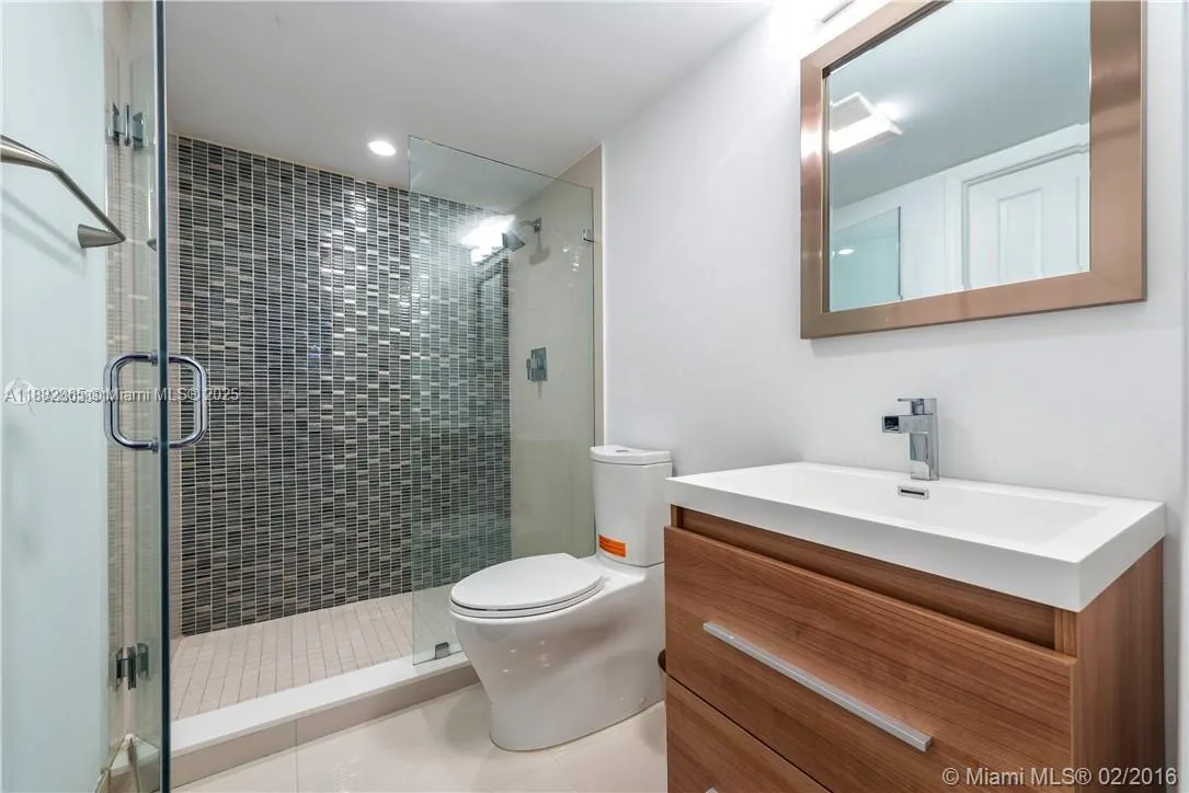 345 Ocean Dr, #408