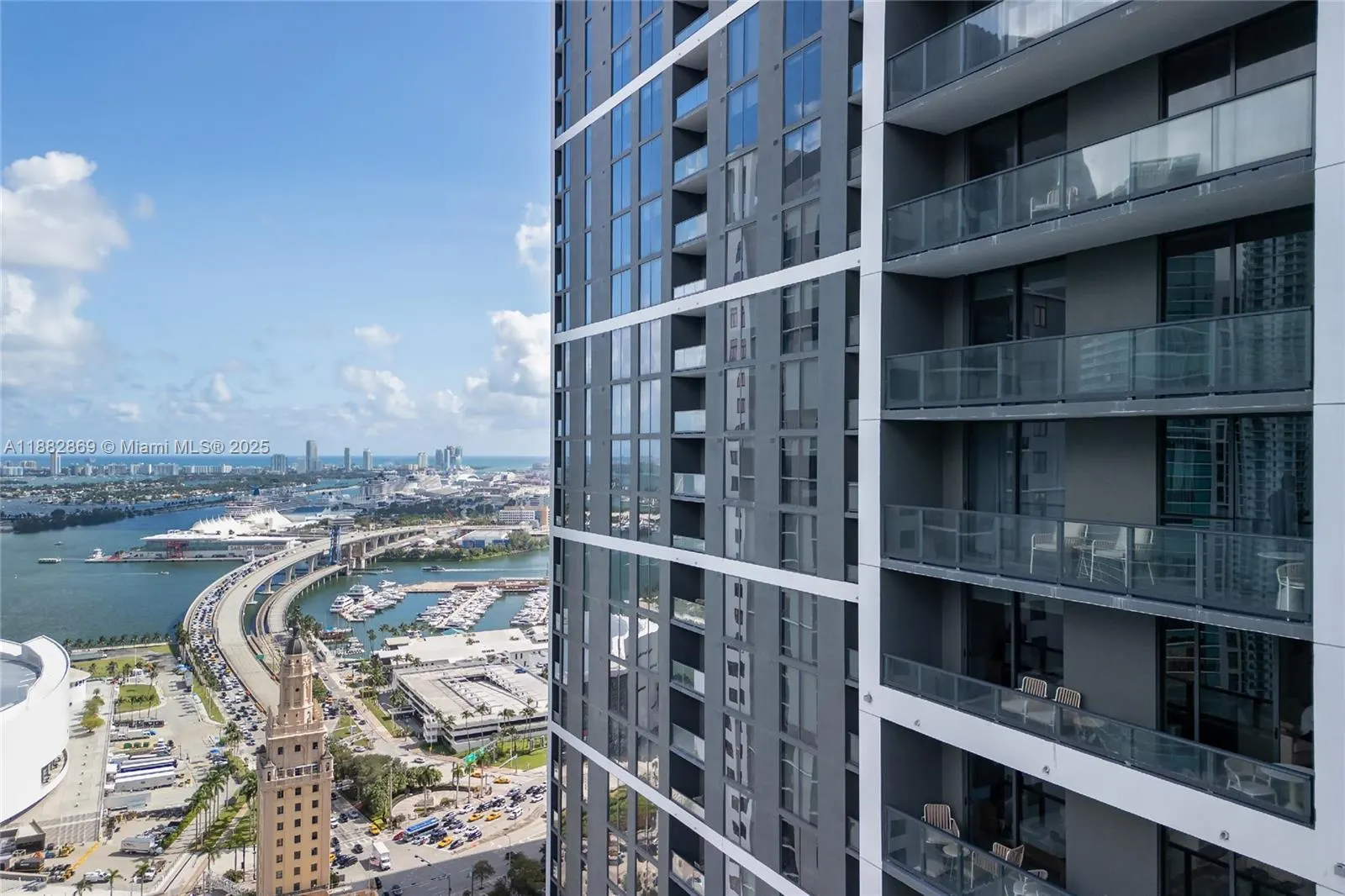 159 NE 6th St, #3301