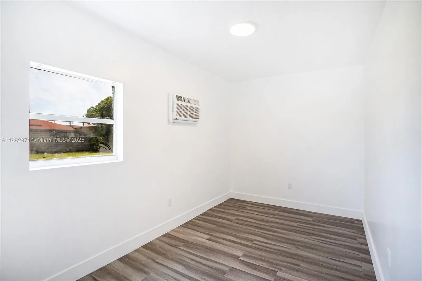 2424 NW 7th Ct, #2