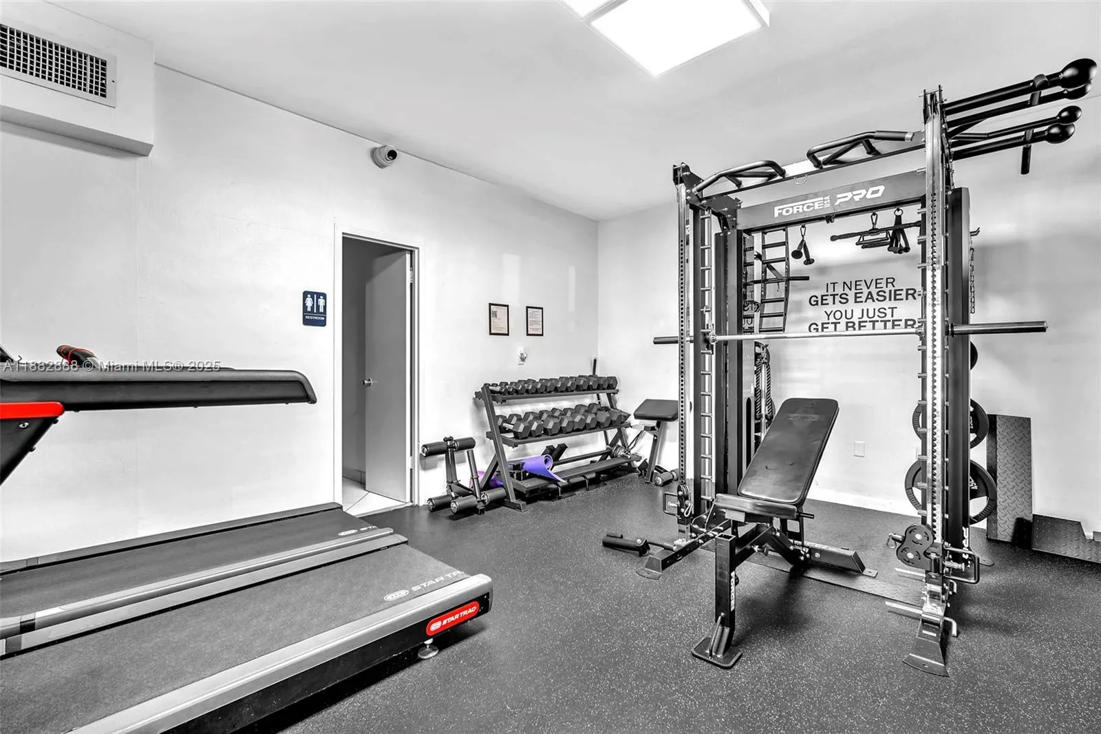 5313 Collins Ave, #502