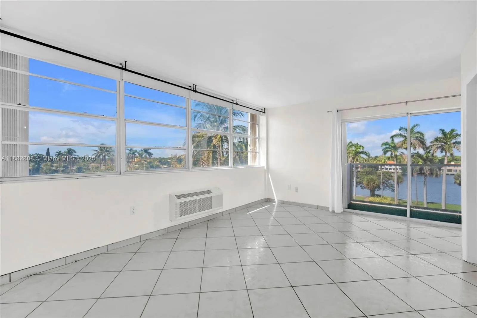 5313 Collins Ave, #502