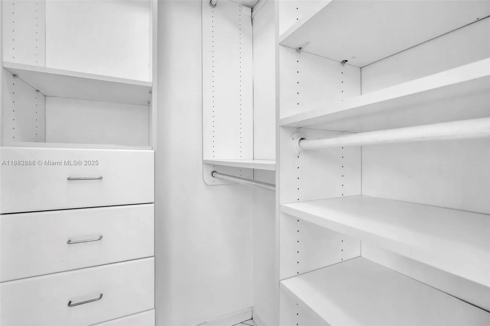 5313 Collins Ave, #502