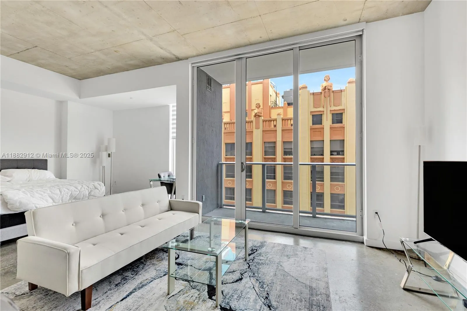 151 SE 1st St, #1107