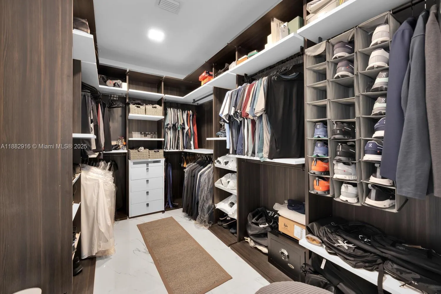 301 Altara Ave, #LPH914