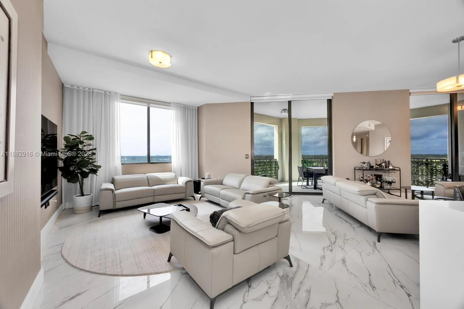 301 Altara Ave, #LPH914