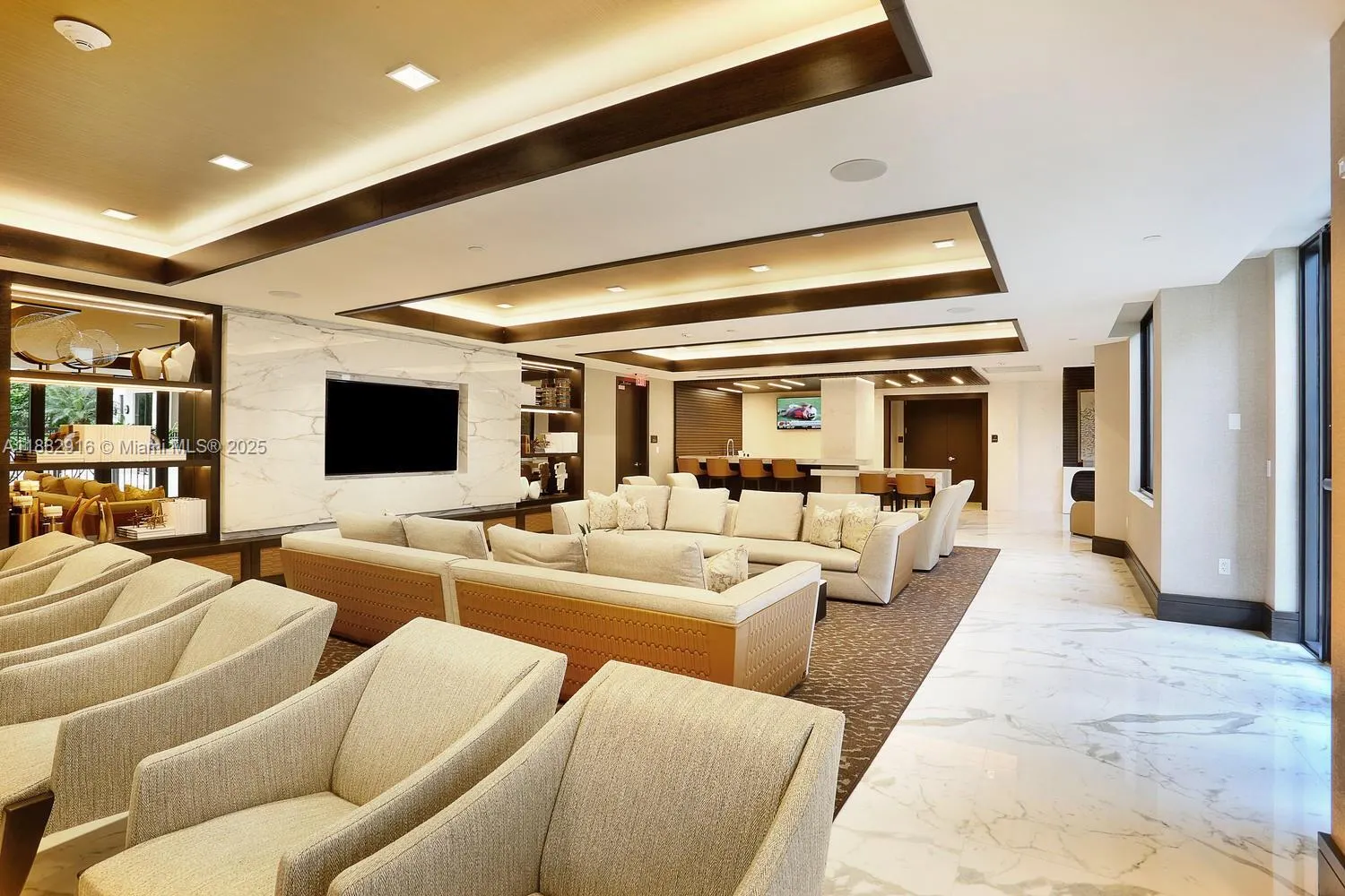 301 Altara Ave, #LPH914