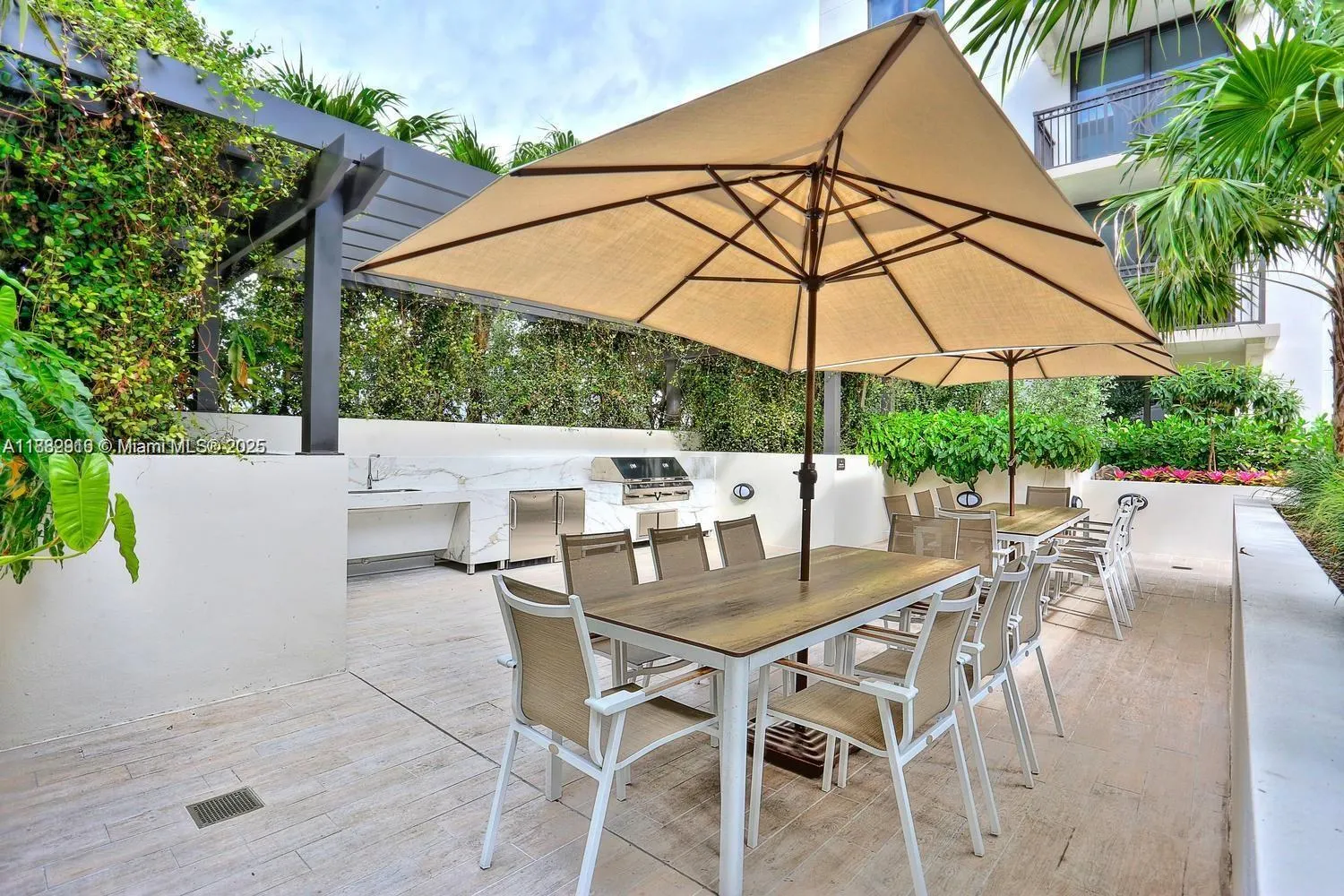 301 Altara Ave, #LPH914