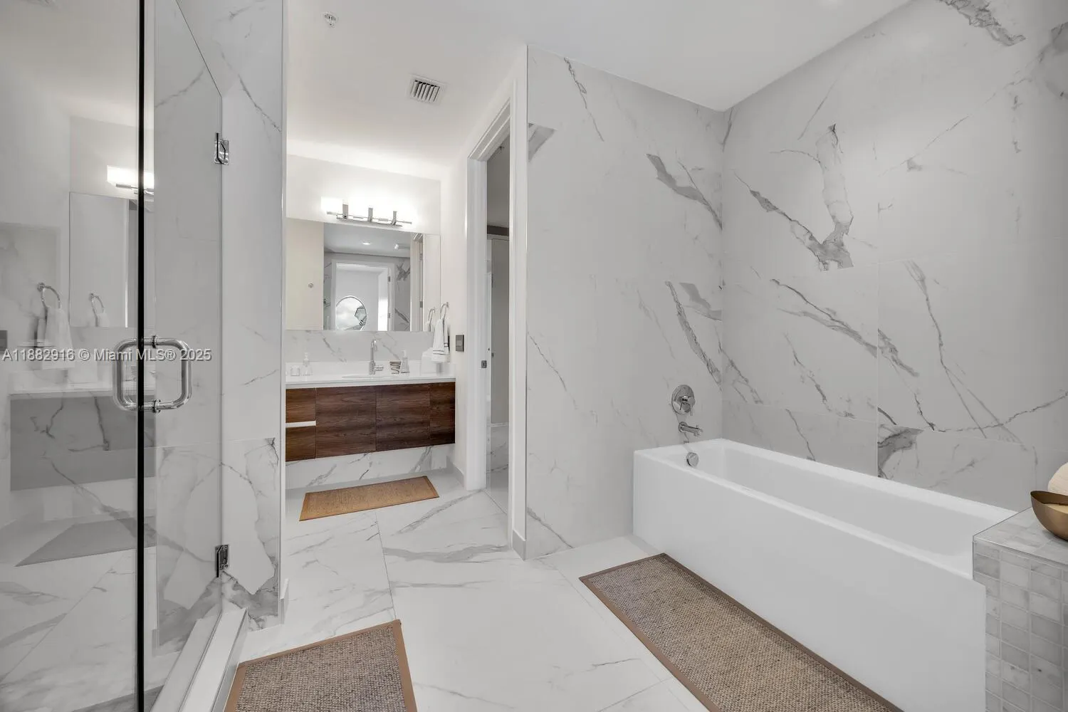 301 Altara Ave, #LPH914