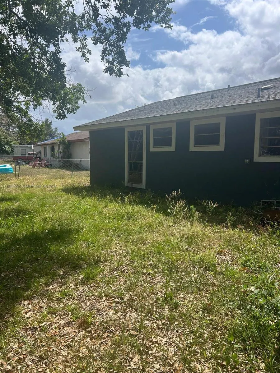 1399 NE Cindy Cir, #1399