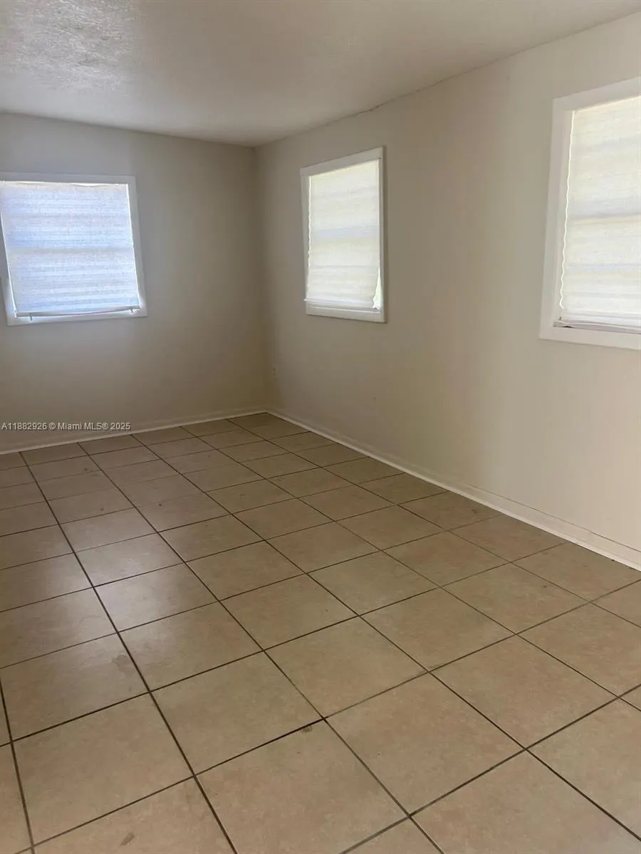 1399 NE Cindy Cir, #1399