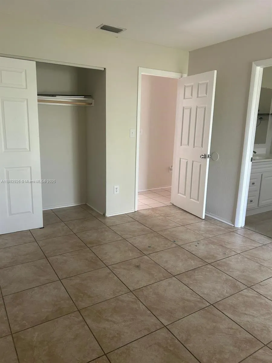 1399 NE Cindy Cir, #1399