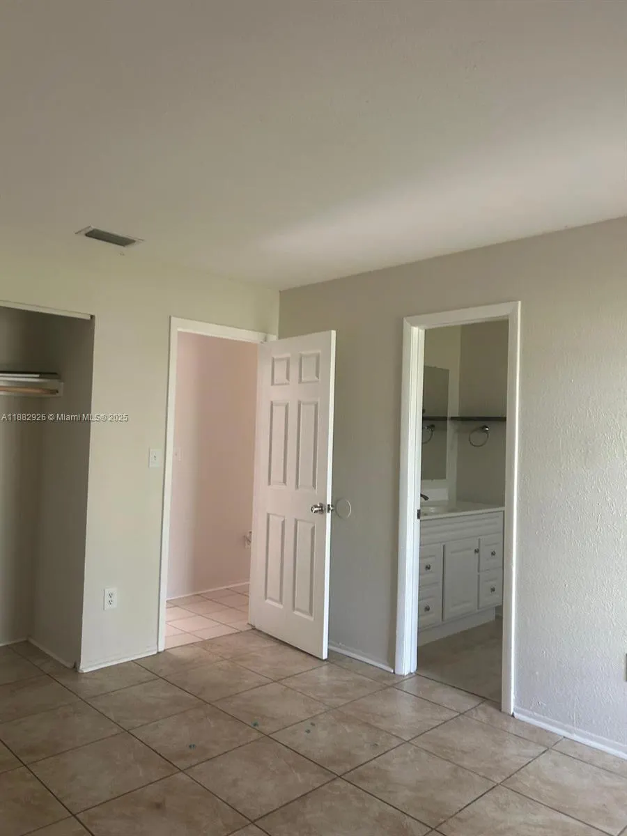 1399 NE Cindy Cir, #1399