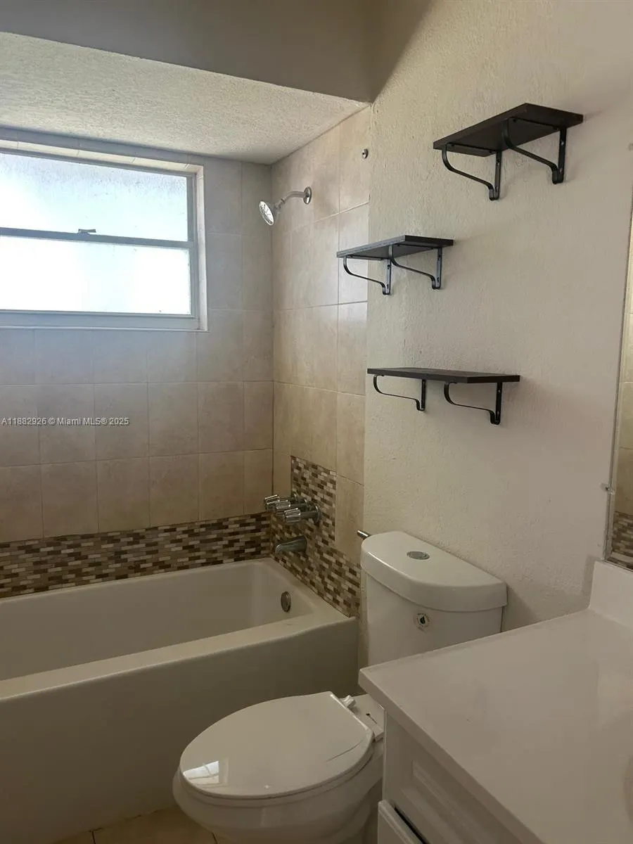1399 NE Cindy Cir, #1399