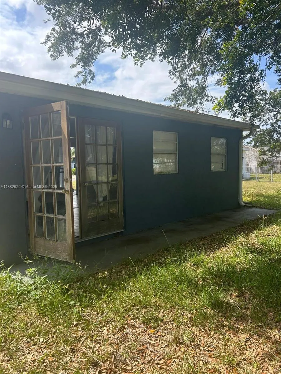 1399 NE Cindy Cir, #1399