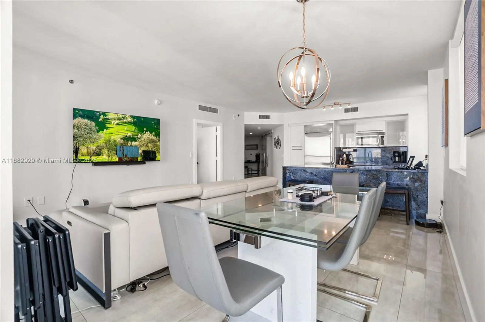 500 Brickell Ave, #1701