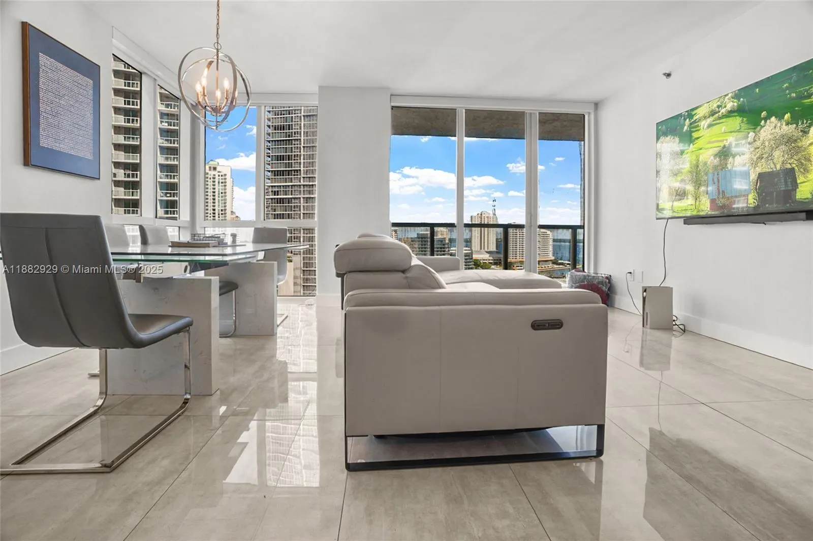 500 Brickell Ave, #1701