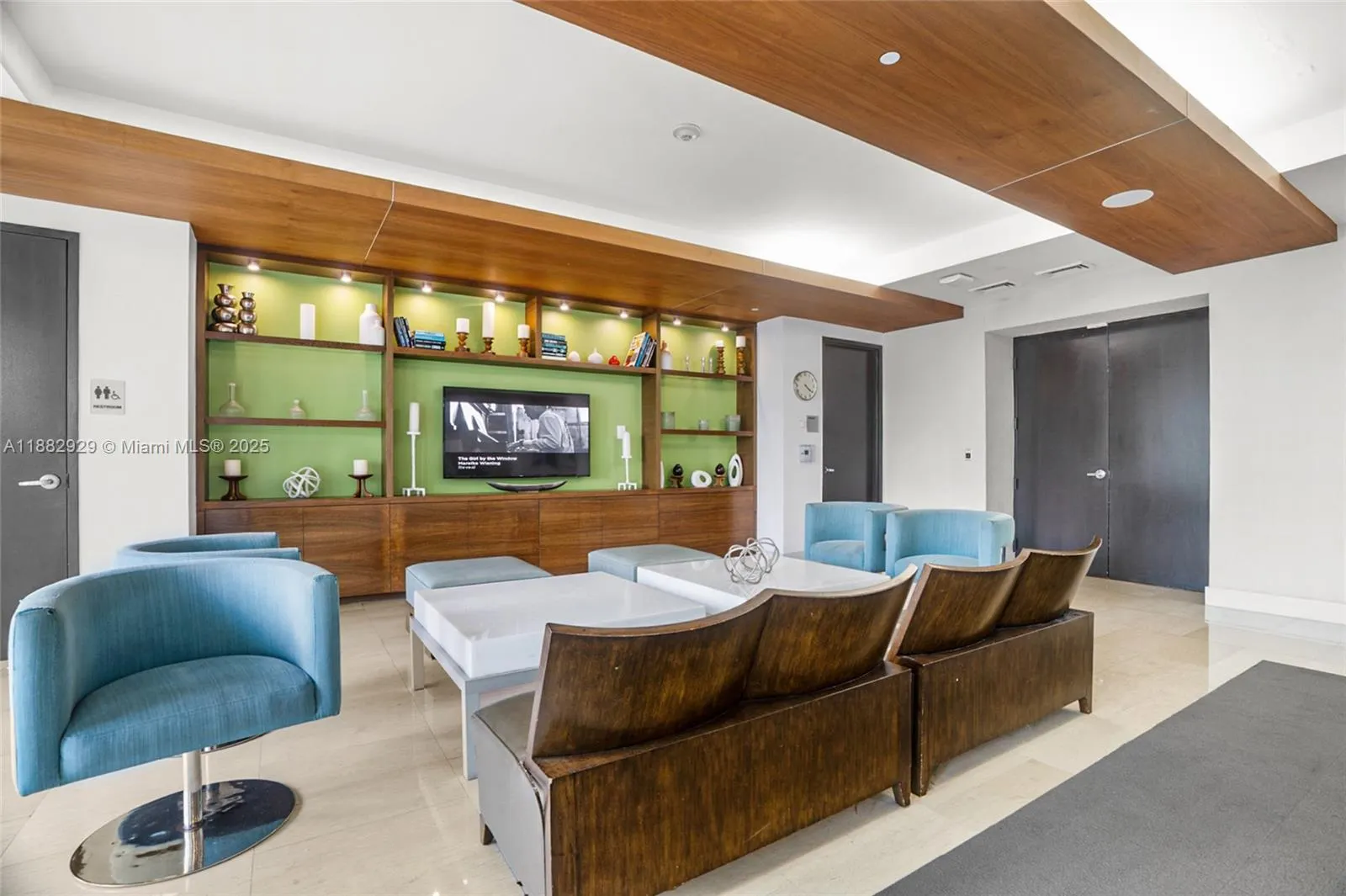 500 Brickell Ave, #1701