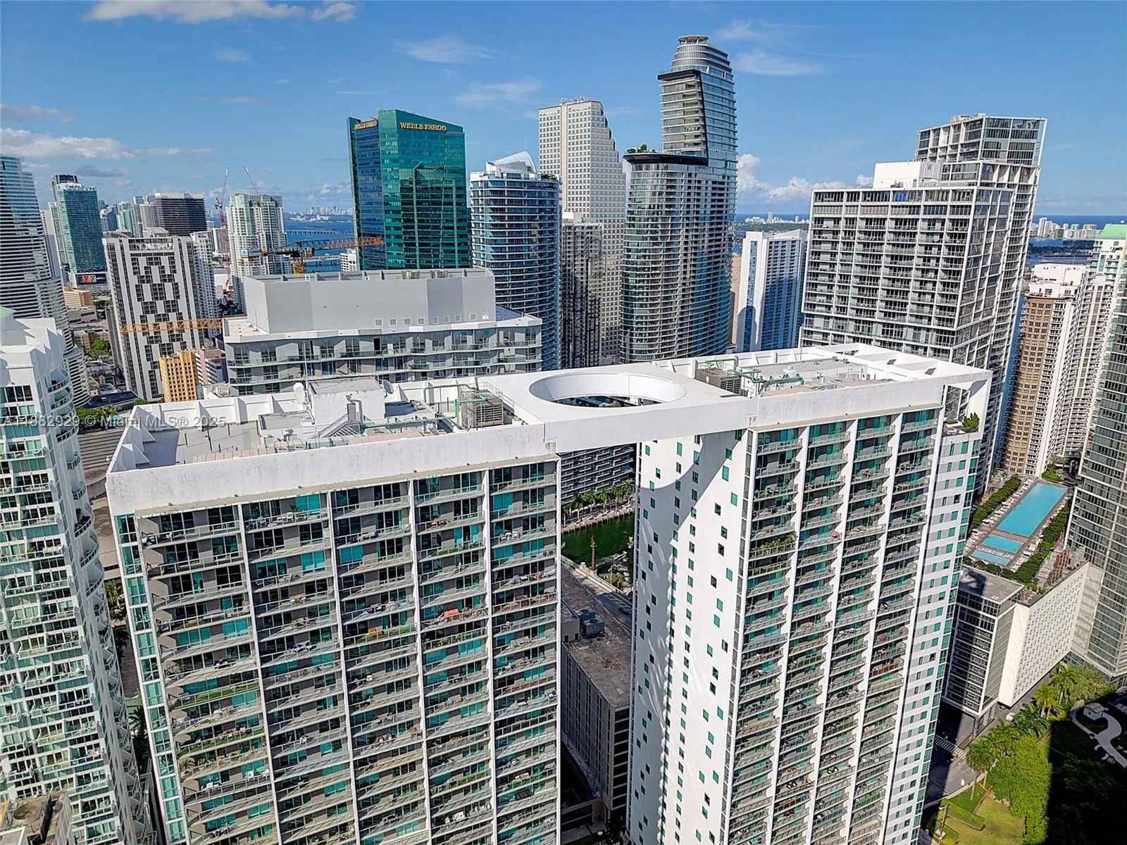 500 Brickell Ave, #1701