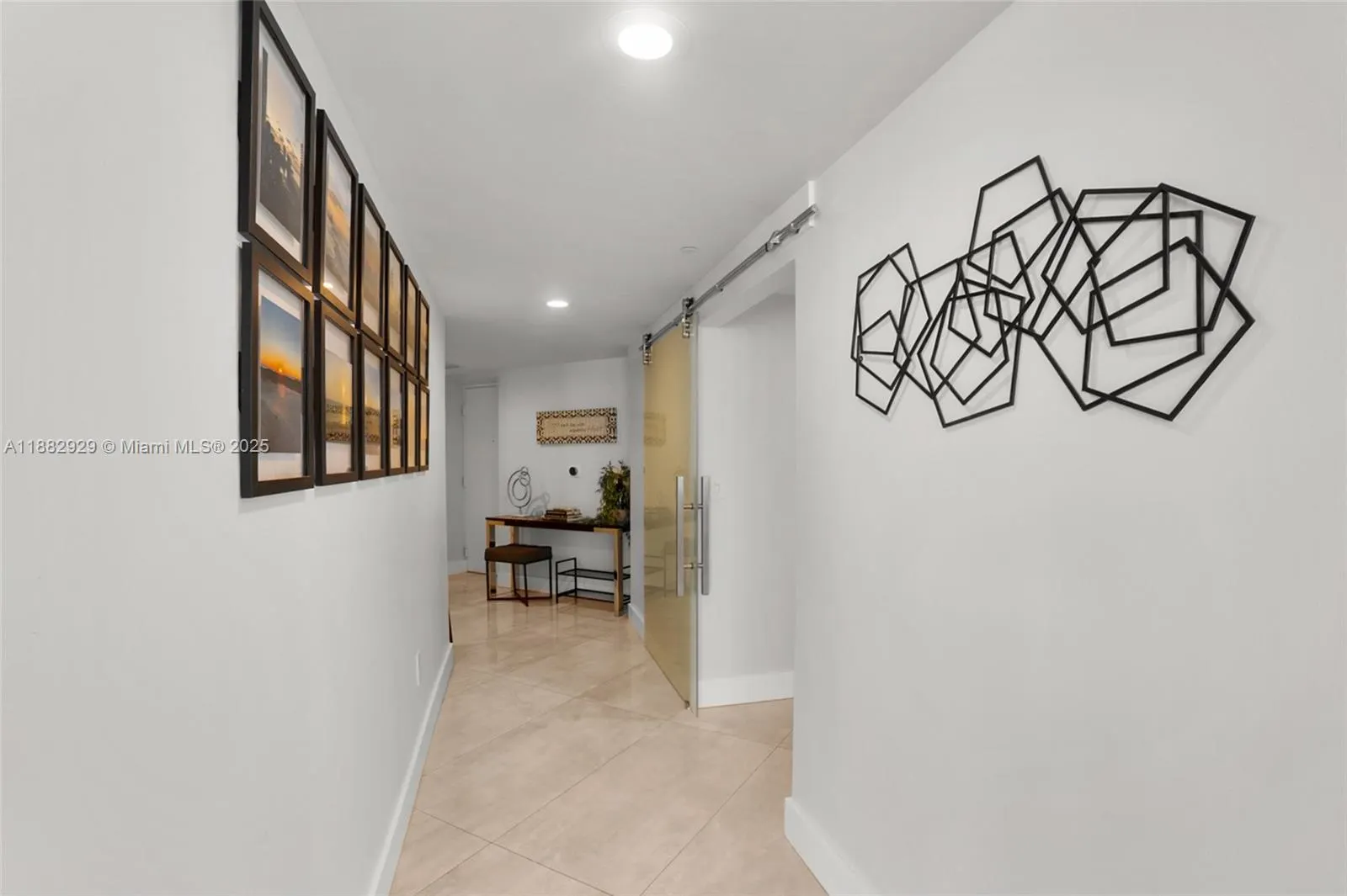 500 Brickell Ave, #1701
