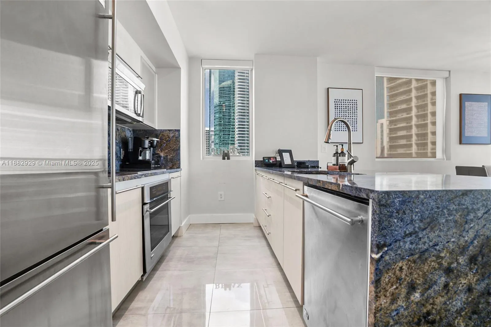 500 Brickell Ave, #1701