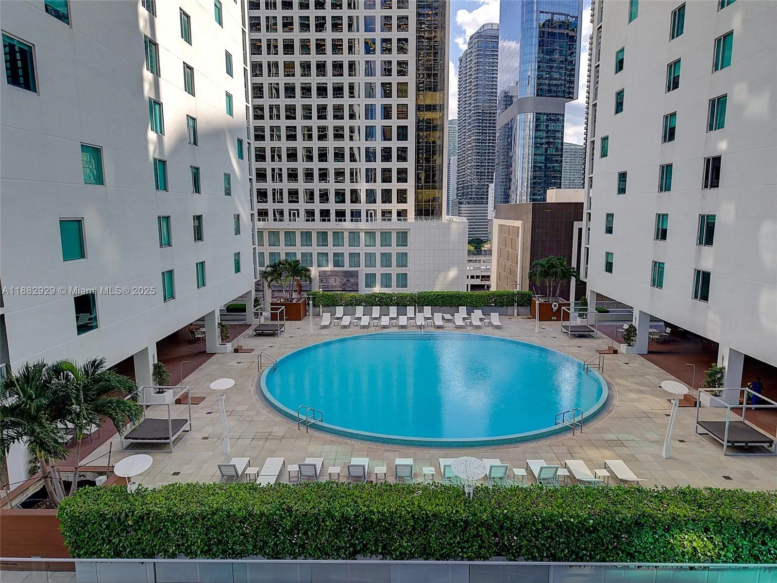500 Brickell Ave, #1701
