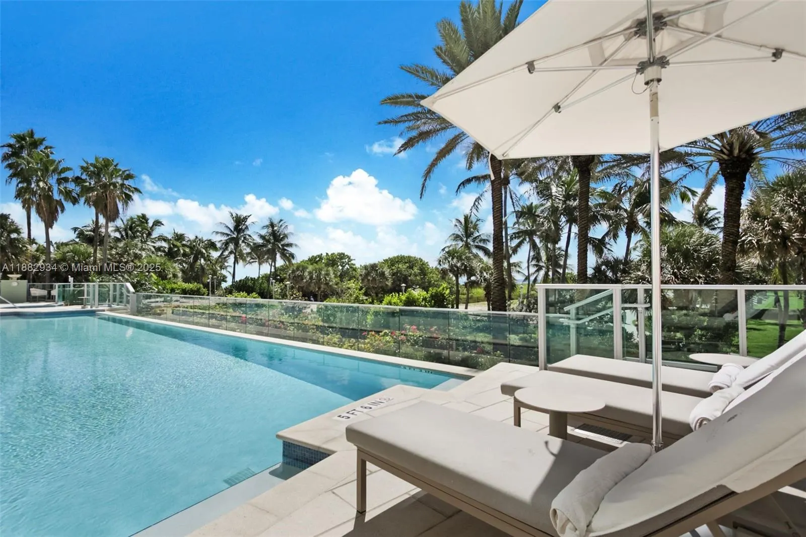 1455 Ocean Dr, #811