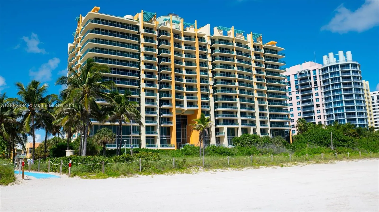 1455 Ocean Dr, #811