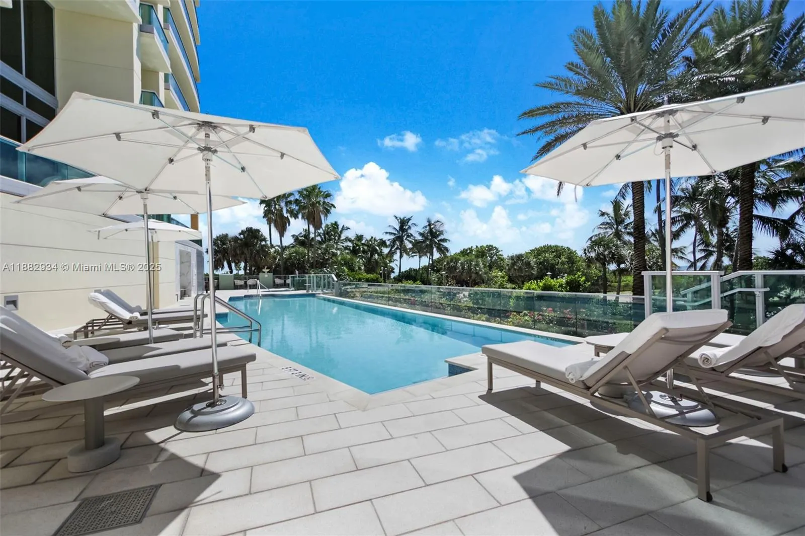 1455 Ocean Dr, #811