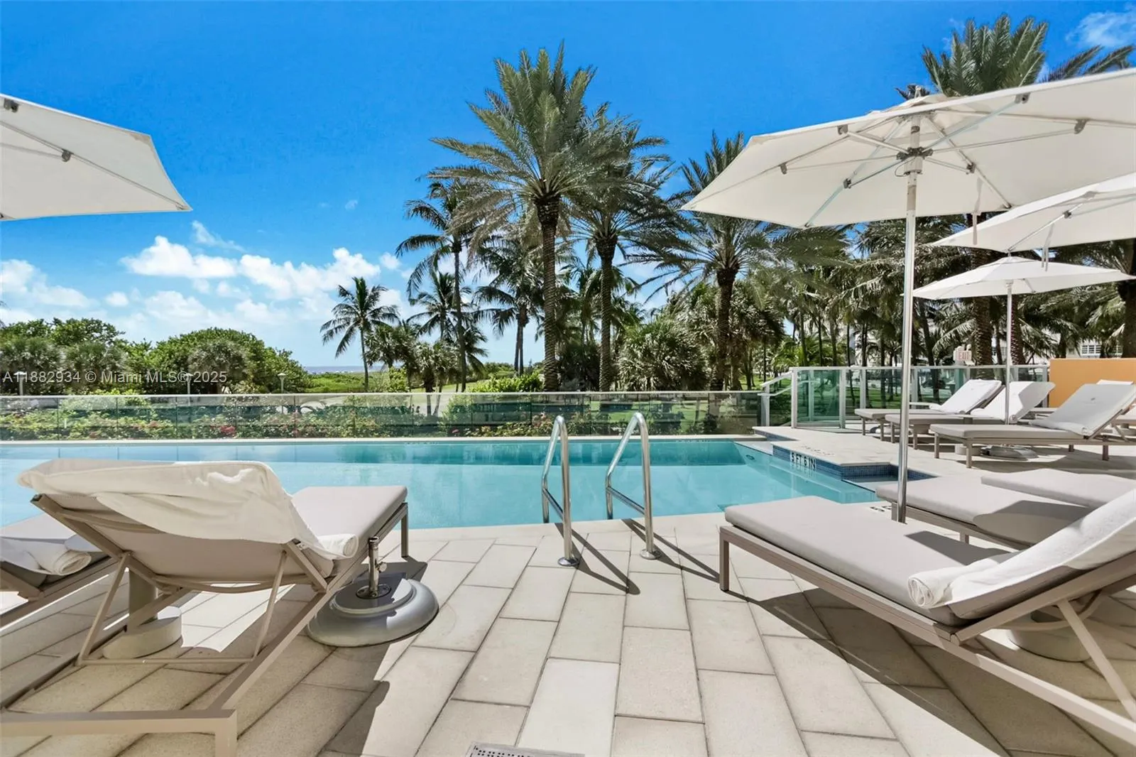 1455 Ocean Dr, #811