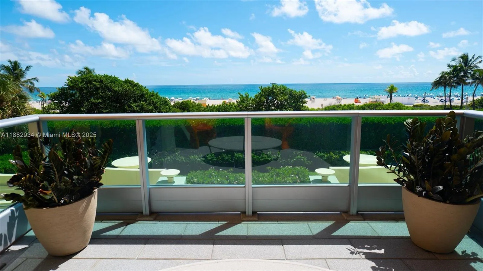 1455 Ocean Dr, #811