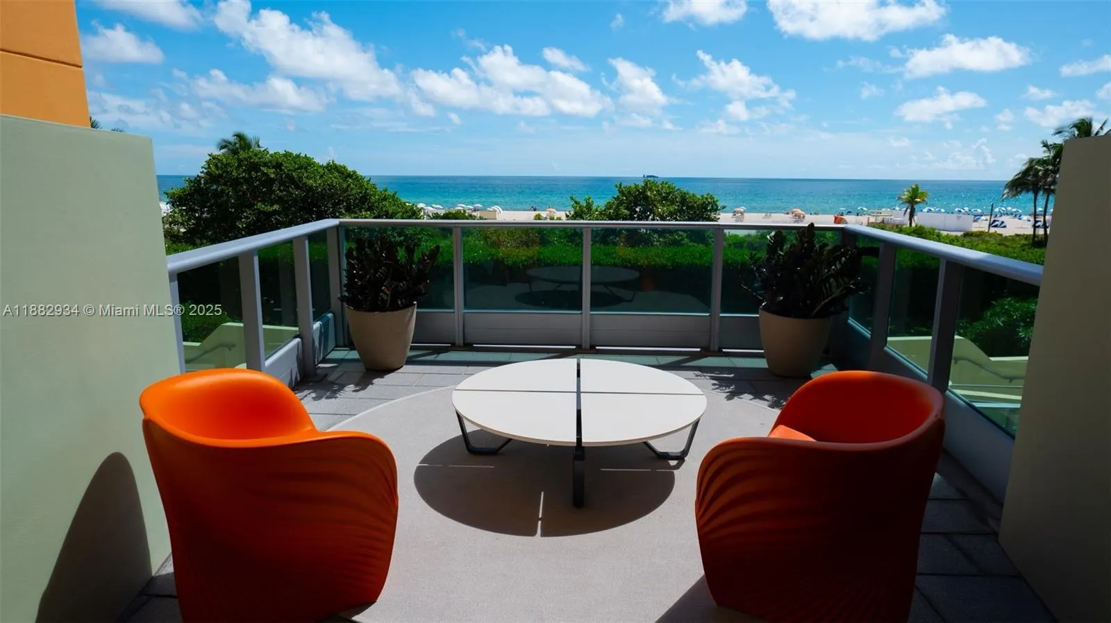 1455 Ocean Dr, #811